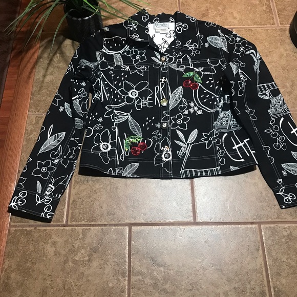 Faith Resort Wear black and white jacket. - Picture 4 of 5